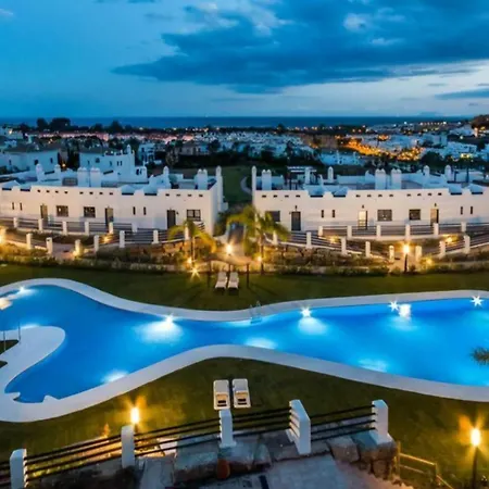 Sunset Golf - With Pool And Parking Apartment *